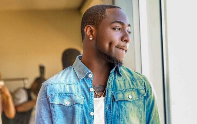 Angry Davido Bans His 30 Billion Gang From Entering His Private Jet (Video)