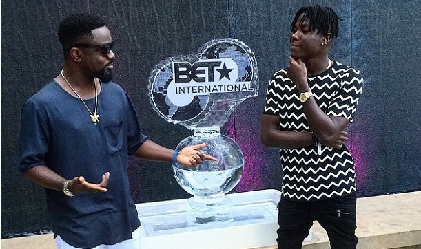 ‘Sarkodie And Stonebwoy Are The Only Two Artistes Who Can Win Grammys For Ghana But On One Condition’ – Twitter User States