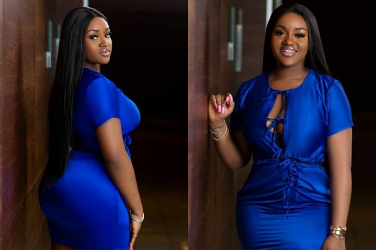 Leak Photo Of Chioma Looking Really Seductive On Bed, Tempting Davido And Reminding Him What He Is Missing Surface Online