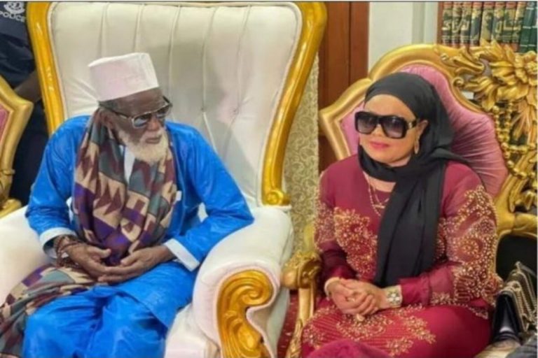 Repented Nana Agradaa Visits Chief Imam For Blessings (Video)