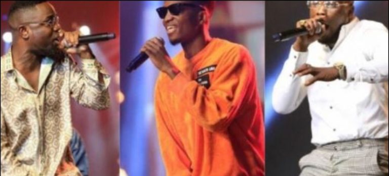 Touching Video Of The Beautiful Moment Sarkodie And Kofi Kinaata Joined Kurl Songx On Stage To Perform Castro’s Back To Back Hit Songs Just To Honor Him Goes Viral