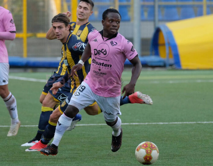 Ghanaian Midfielder Moses Odjer To Stay At Palermo Next Season
