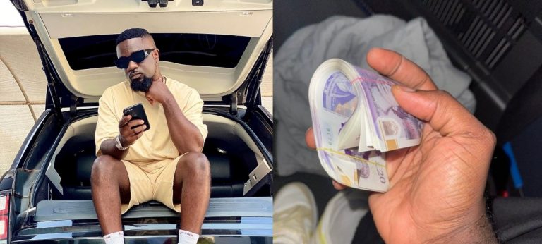 ”That’s Rare” – Rapper Sarkodie Reacts After A Die-Hard Fan Gifted Him Wads Of Pound Sterling Notes (Photos)