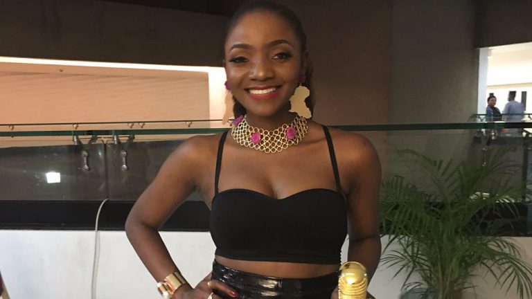 Simi Calls On Women To Hype Themselves As She Kicks Against Claims That They’re Not Humble When They Hype Like What Men Do