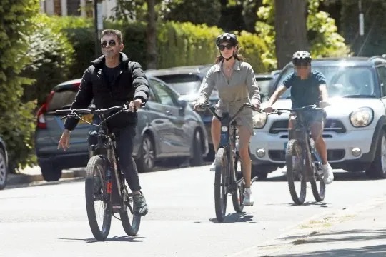 simon-cowell-spotted-riding-with-fiancee-lauren-silverman-ahead-of-rumored-wedding