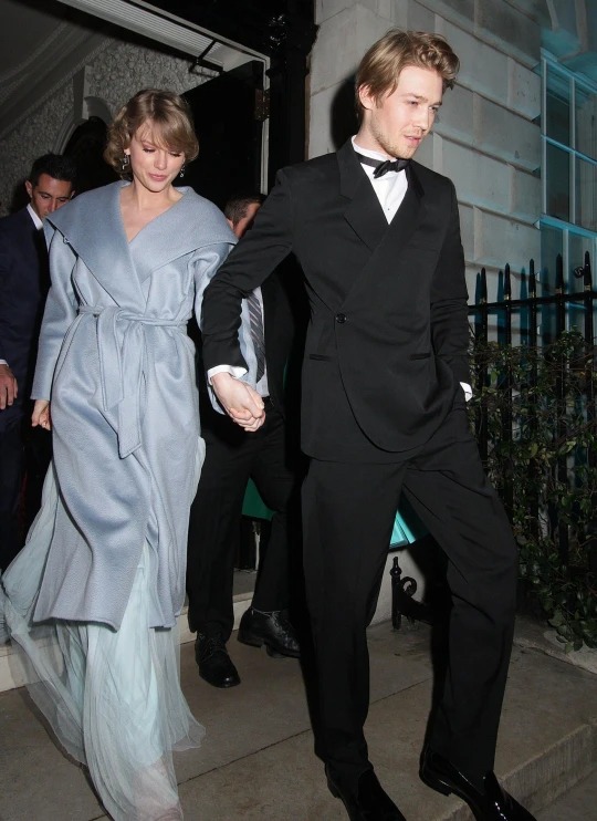taylor-swift-secretly-engaged-to-joe-alwyn-with-couple-planning-simple-and-elegant-wedding